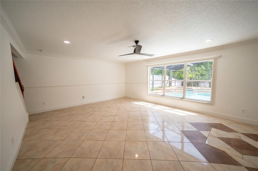For Sale: $649,000 (5 beds, 2 baths, 3064 Square Feet)