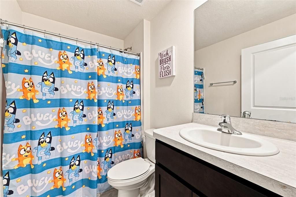 En Venta: $348,000 (3 camas, 2 baños, 1698 Pies cuadrados)