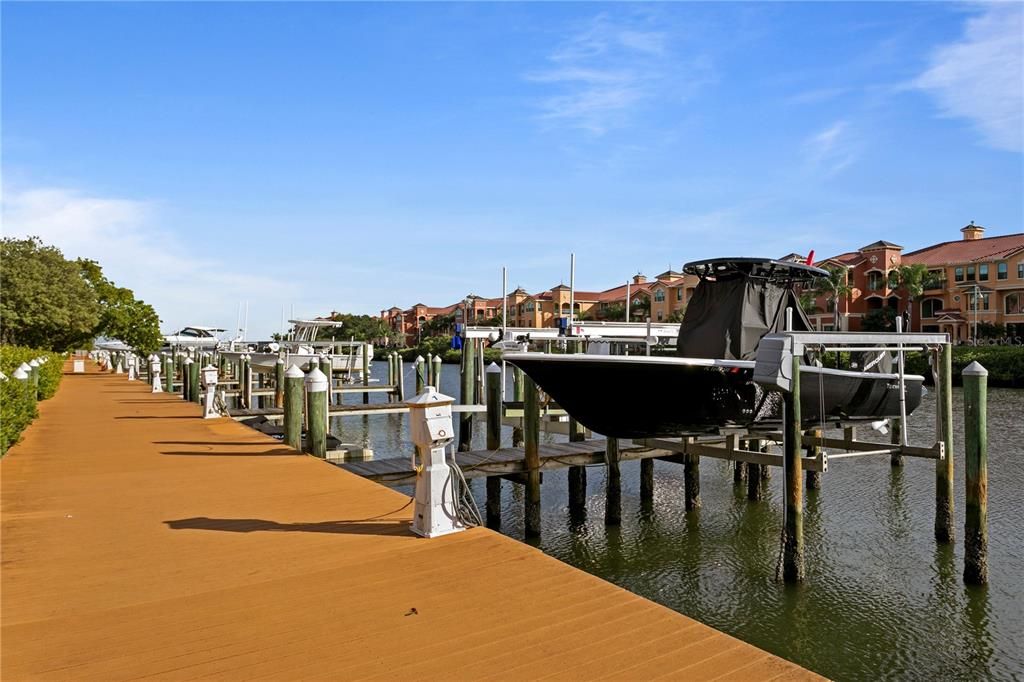 For Rent: $4,000 (3 beds, 2 baths, 2078 Square Feet)
