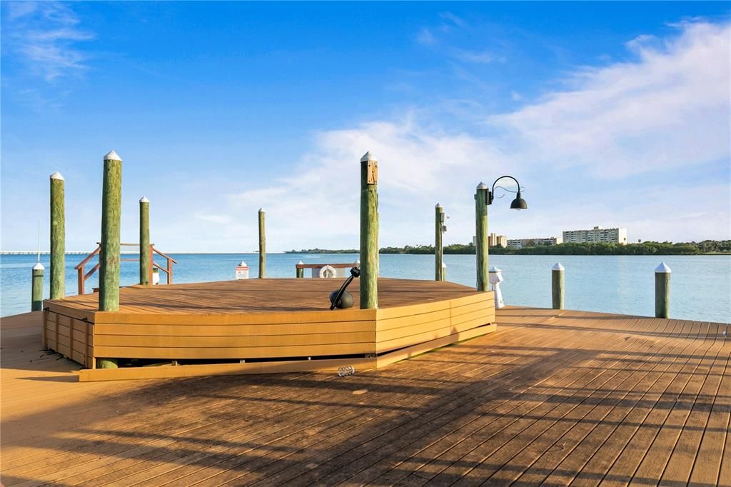For Rent: $4,000 (3 beds, 2 baths, 2078 Square Feet)