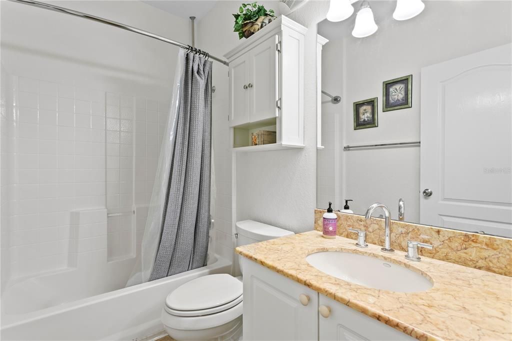 For Rent: $4,000 (3 beds, 2 baths, 2078 Square Feet)