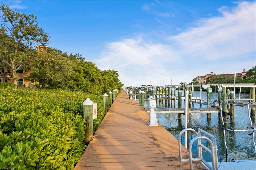 For Rent: $4,000 (3 beds, 2 baths, 2078 Square Feet)