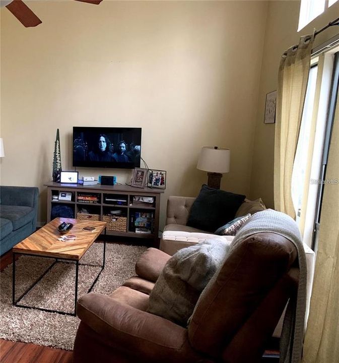 En Renta: $1,975 (3 camas, 2 baños, 1394 Pies cuadrados)