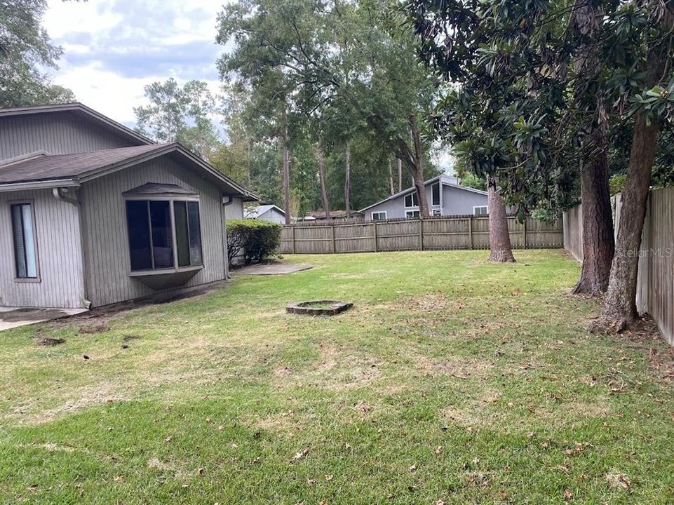 For Rent: $1,975 (3 beds, 2 baths, 1394 Square Feet)