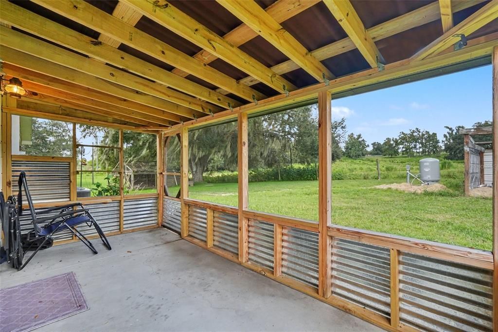 For Sale: $380,000 (3 beds, 3 baths, 1719 Square Feet)