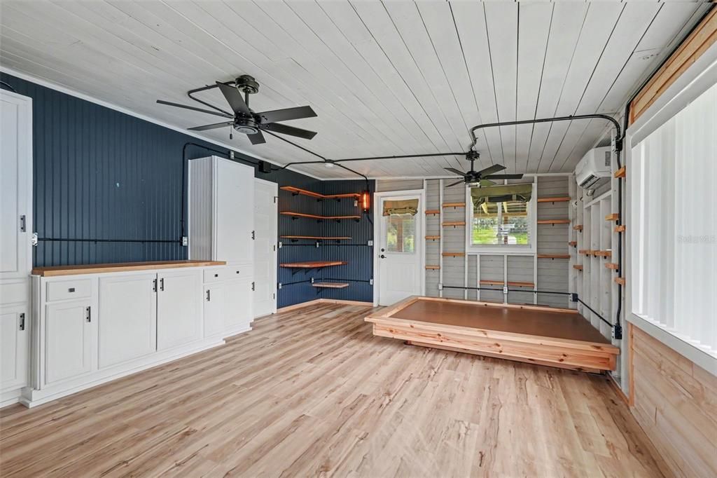 For Sale: $380,000 (3 beds, 3 baths, 1719 Square Feet)