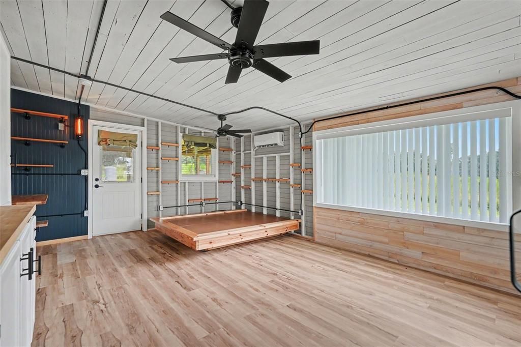 For Sale: $380,000 (3 beds, 3 baths, 1719 Square Feet)