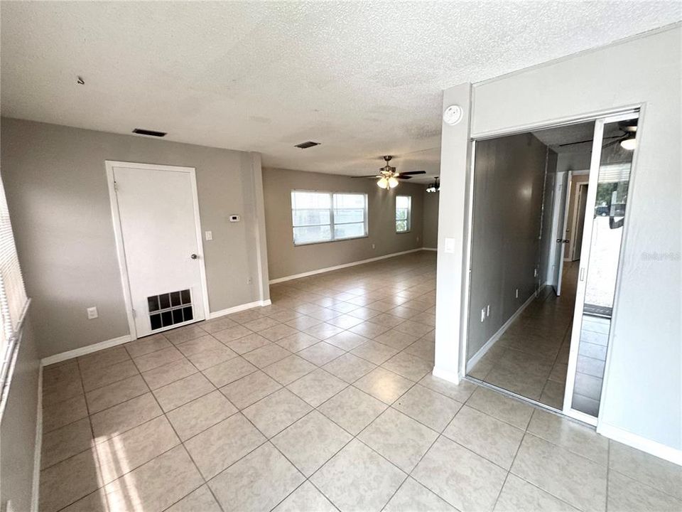 For Rent: $1,750 (2 beds, 2 baths, 1165 Square Feet)