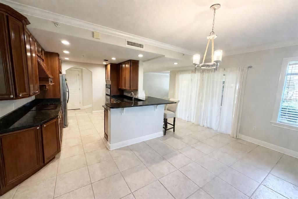 En Venta: $399,900 (2 camas, 2 baños, 2297 Pies cuadrados)