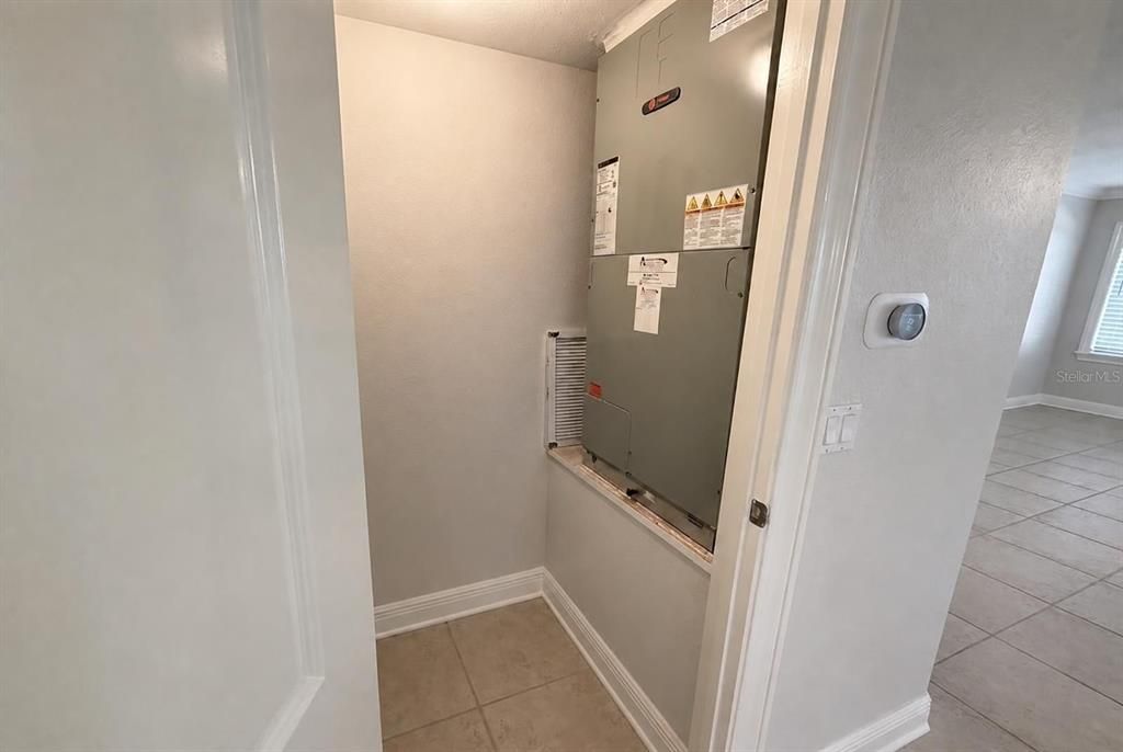 En Venta: $399,900 (2 camas, 2 baños, 2297 Pies cuadrados)