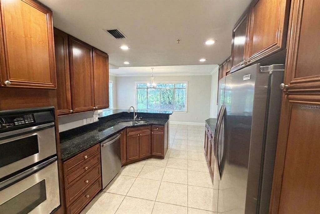 En Venta: $399,900 (2 camas, 2 baños, 2297 Pies cuadrados)