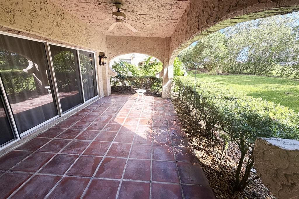 En Venta: $399,900 (2 camas, 2 baños, 2297 Pies cuadrados)
