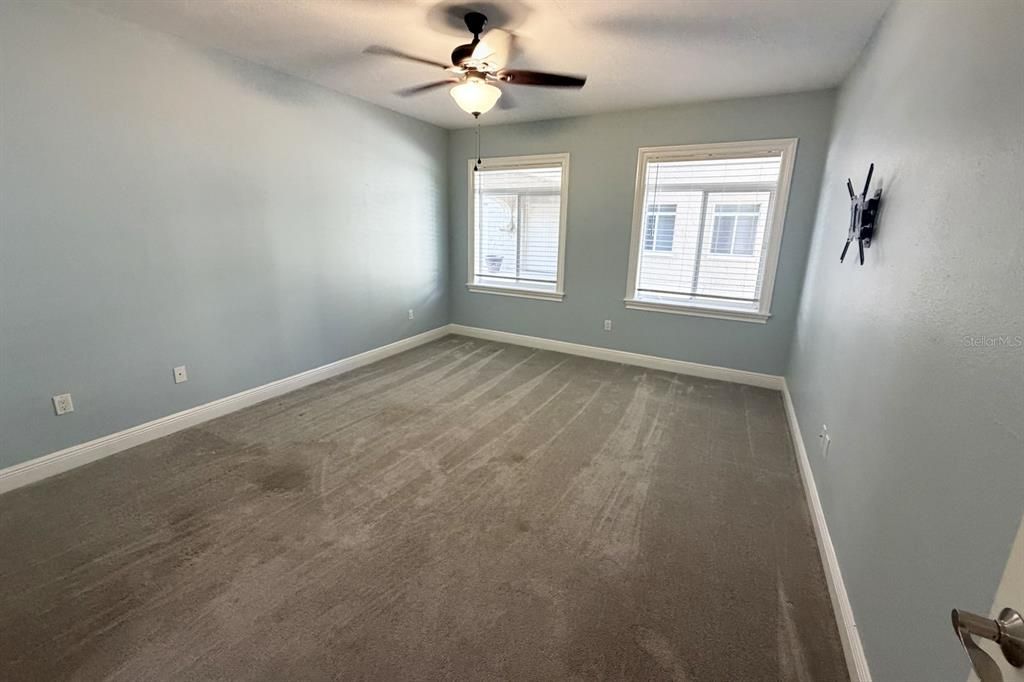 En Venta: $399,900 (2 camas, 2 baños, 2297 Pies cuadrados)