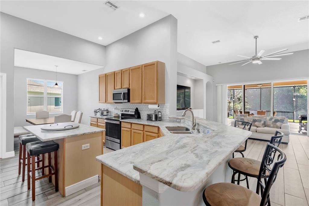 For Sale: $460,000 (4 beds, 3 baths, 2162 Square Feet)