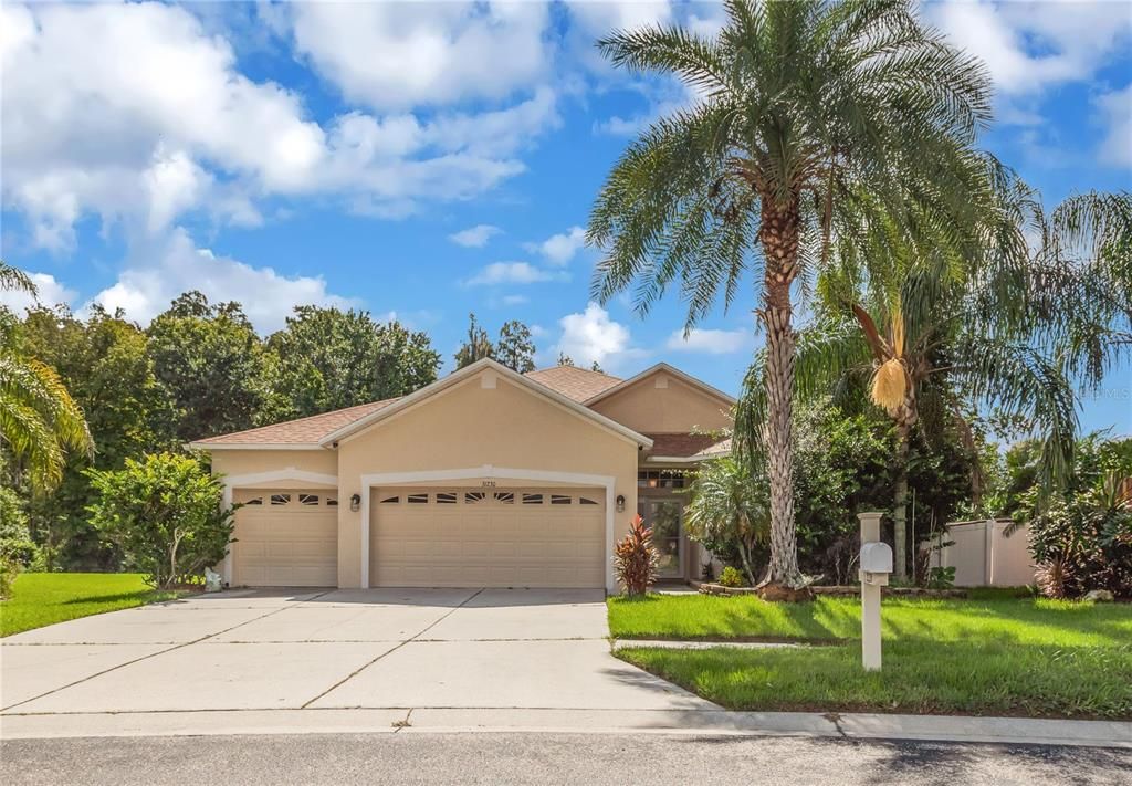 For Sale: $460,000 (4 beds, 3 baths, 2162 Square Feet)