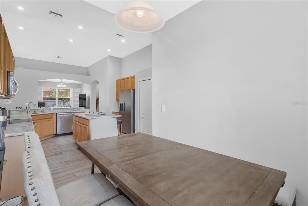 For Sale: $460,000 (4 beds, 3 baths, 2162 Square Feet)