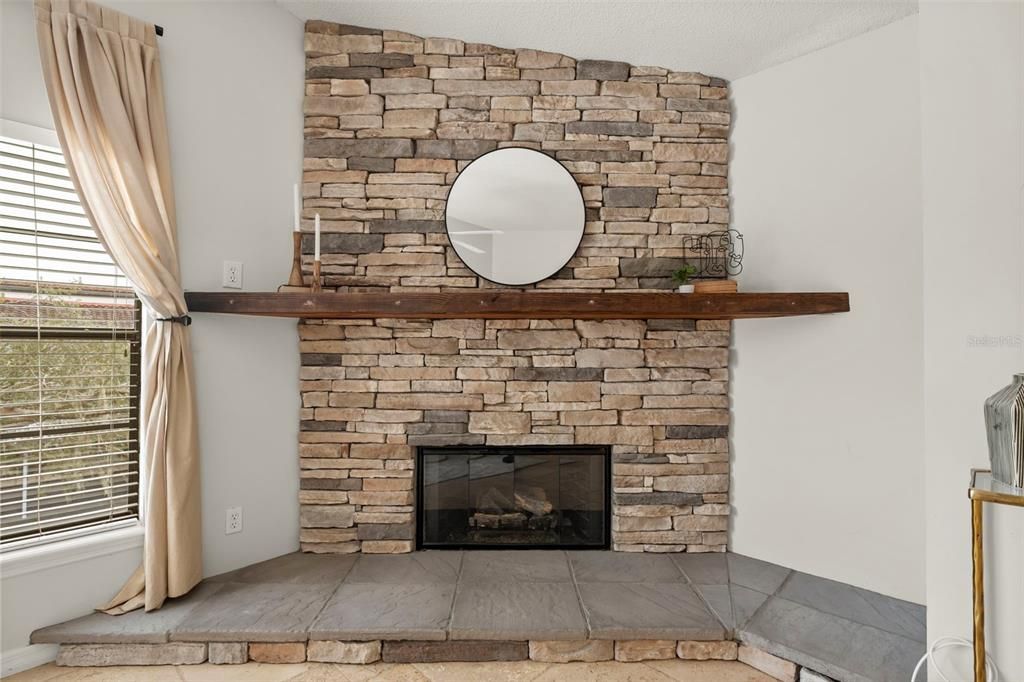В аренду: $2,495 (2 спален, 2 ванн, 1140 Квадратных фут)