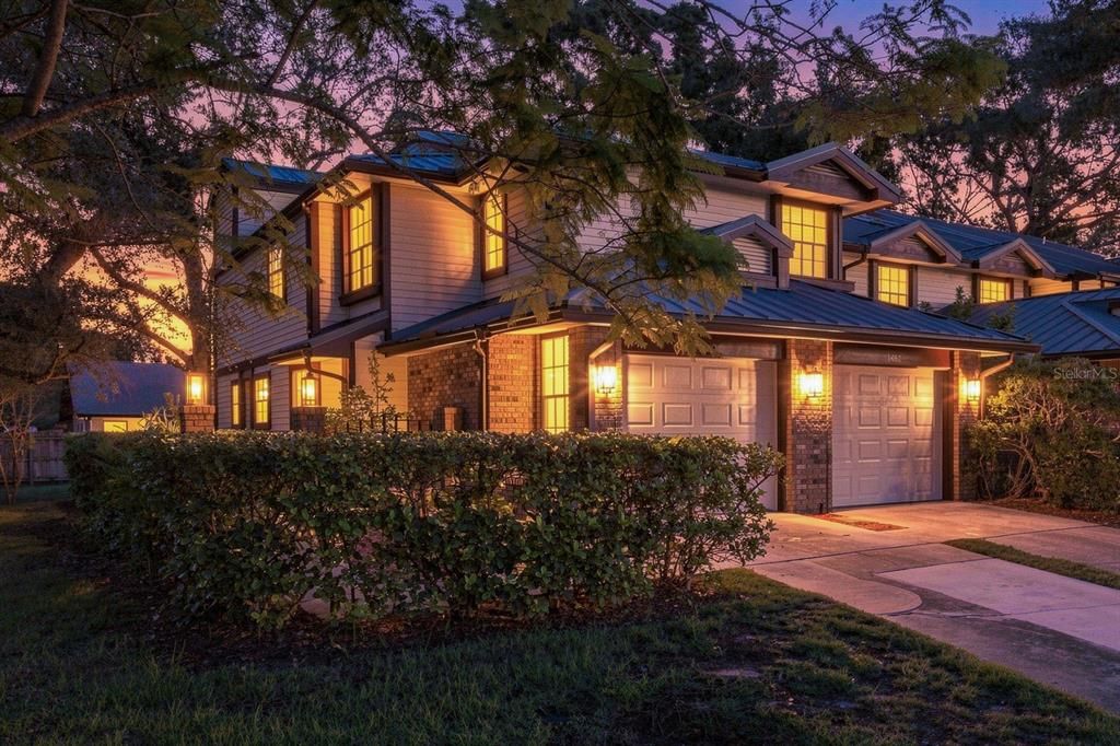 For Sale: $300,000 (2 beds, 2 baths, 1353 Square Feet)