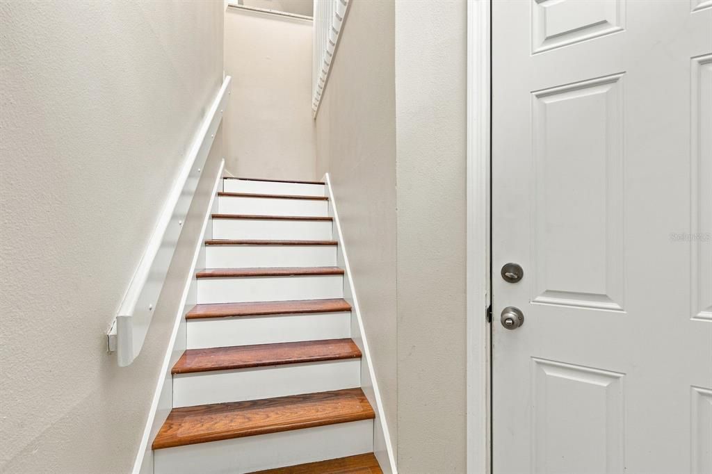 For Sale: $300,000 (2 beds, 2 baths, 1353 Square Feet)