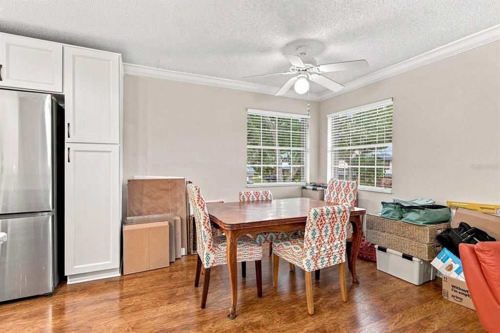 For Sale: $300,000 (2 beds, 2 baths, 1353 Square Feet)