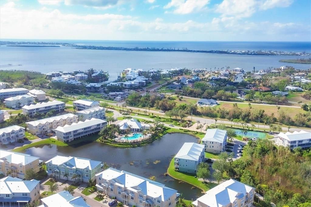 На продажу: $485,000 (3 спален, 3 ванн, 2355 Квадратных фут)