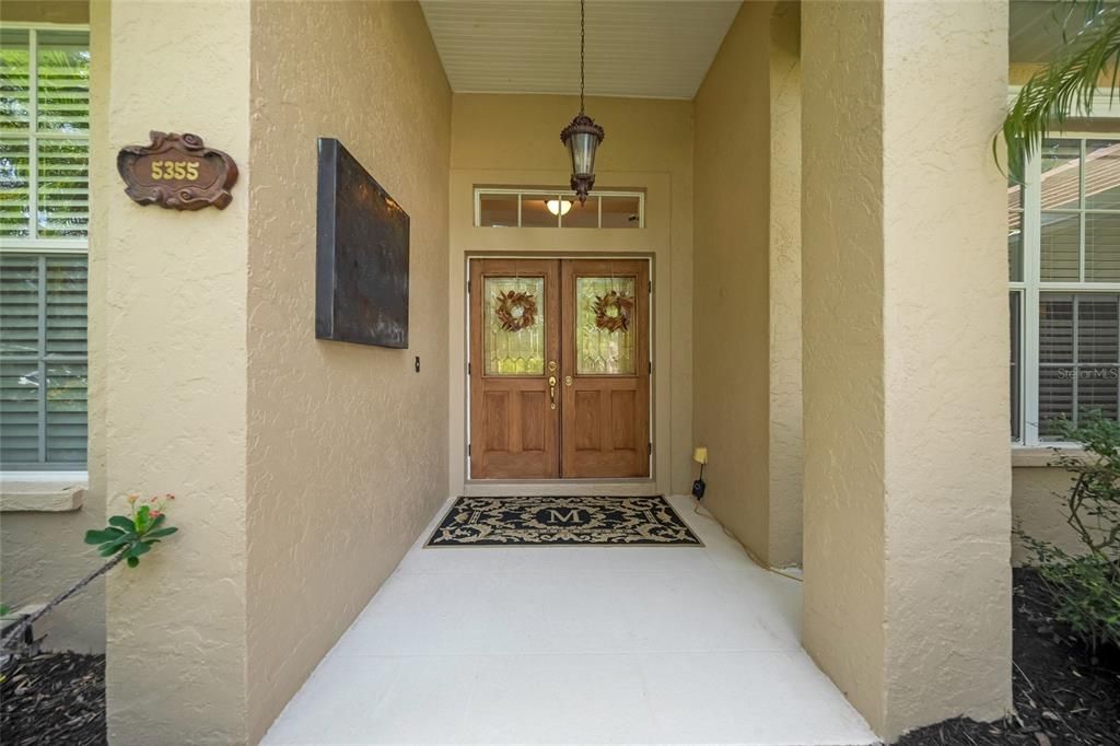 En Venta: $650,000 (3 camas, 2 baños, 2421 Pies cuadrados)