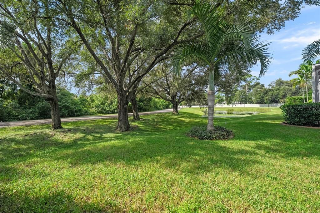 En Venta: $650,000 (3 camas, 2 baños, 2421 Pies cuadrados)