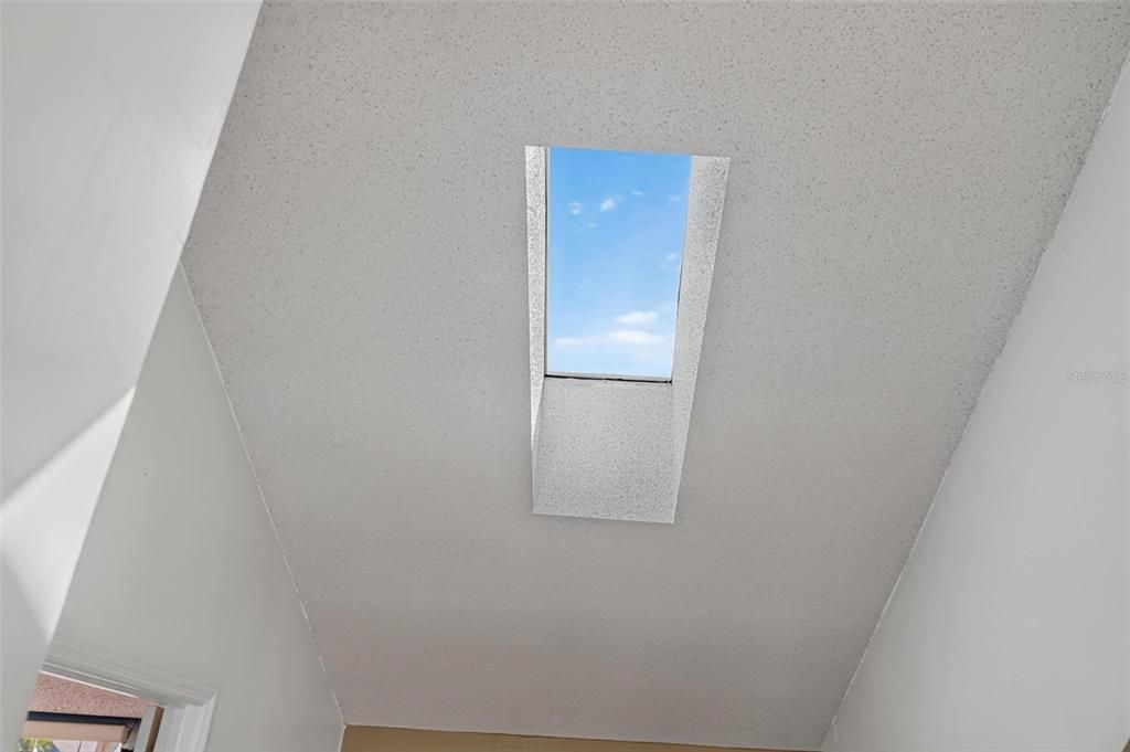 For Sale: $175,000 (2 beds, 2 baths, 1055 Square Feet)