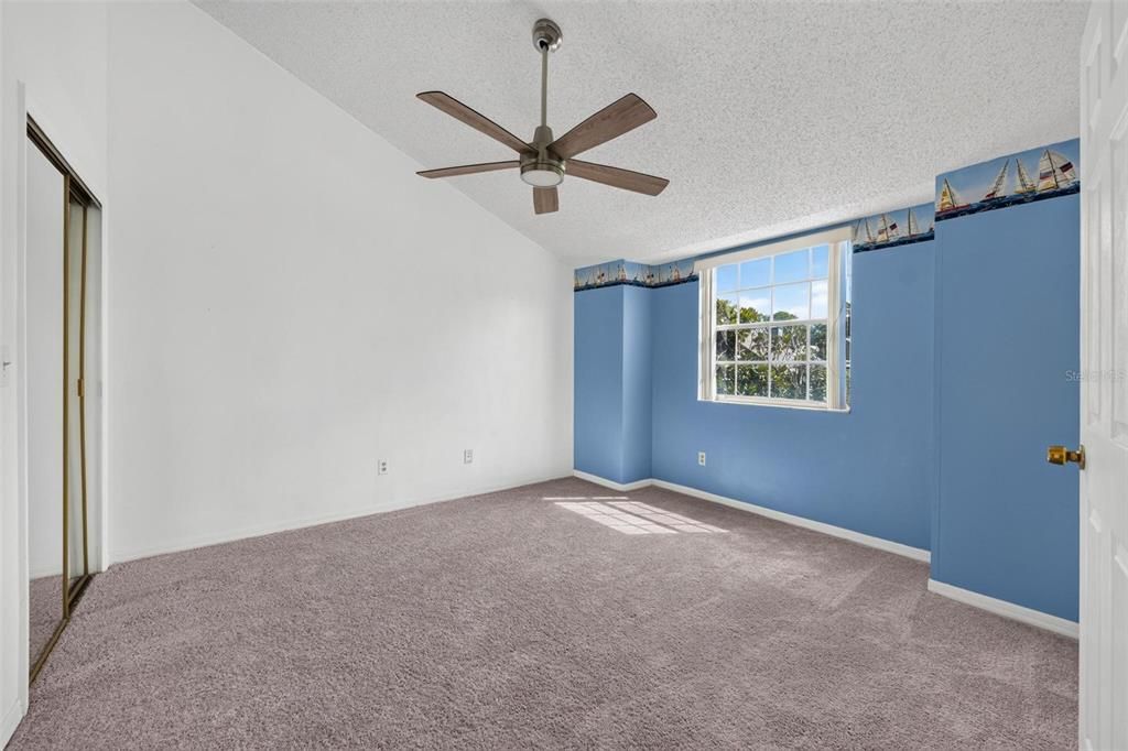 For Sale: $175,000 (2 beds, 2 baths, 1055 Square Feet)