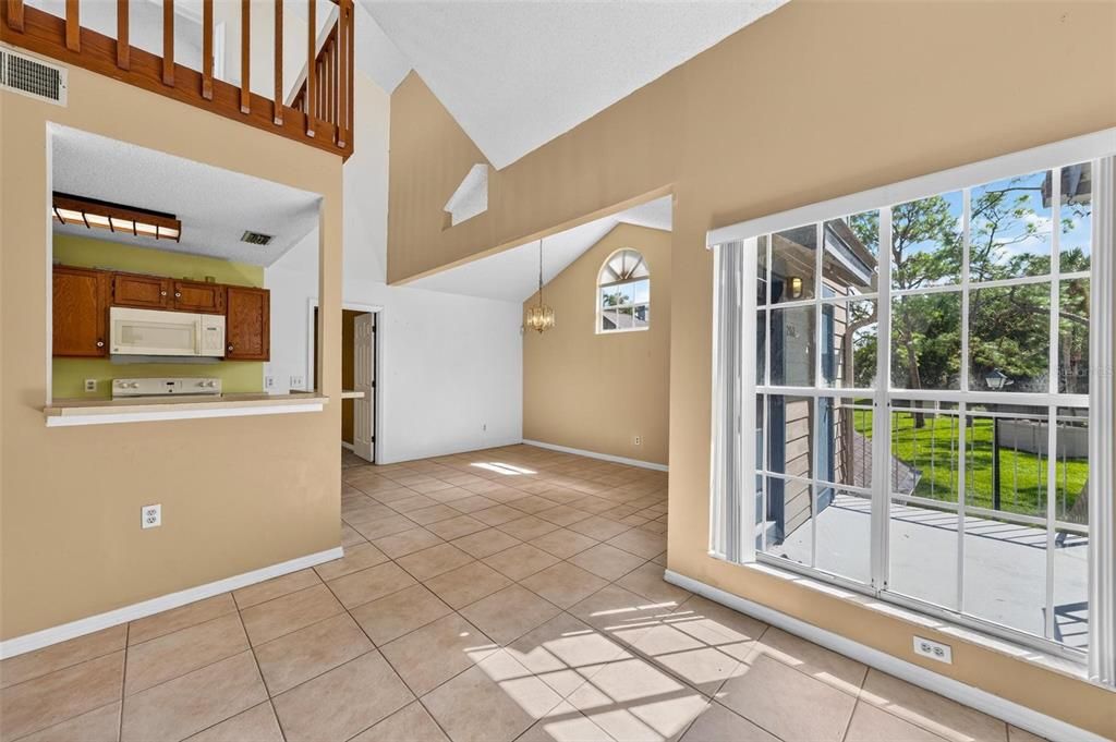 For Sale: $175,000 (2 beds, 2 baths, 1055 Square Feet)