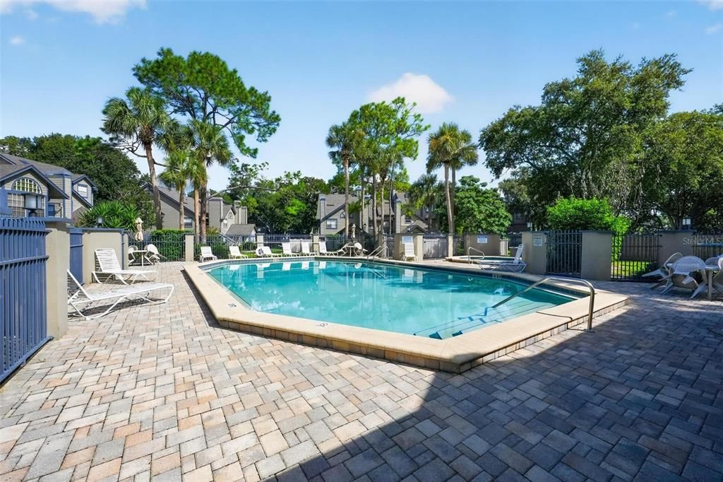 For Sale: $175,000 (2 beds, 2 baths, 1055 Square Feet)