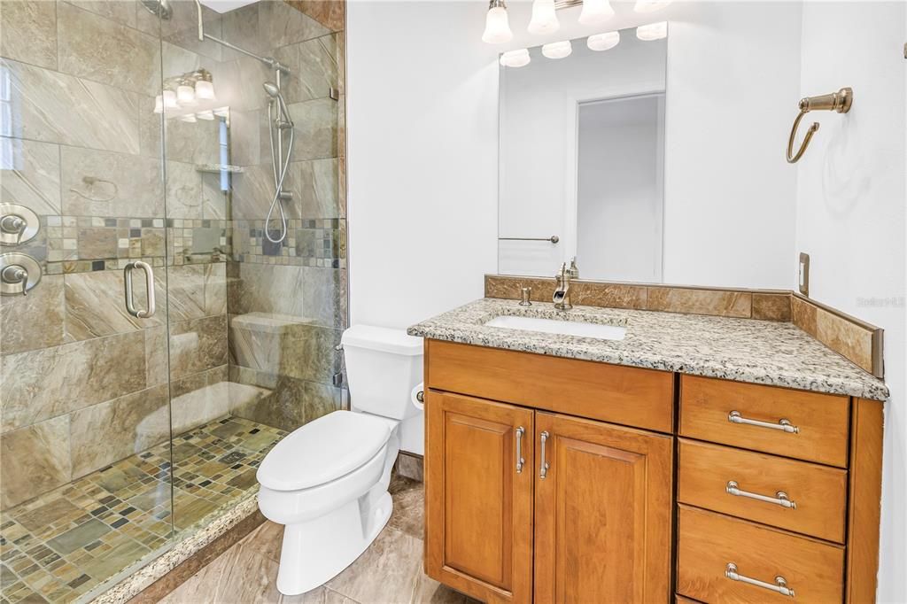 En Venta: $1,425,000 (3 camas, 3 baños, 2351 Pies cuadrados)