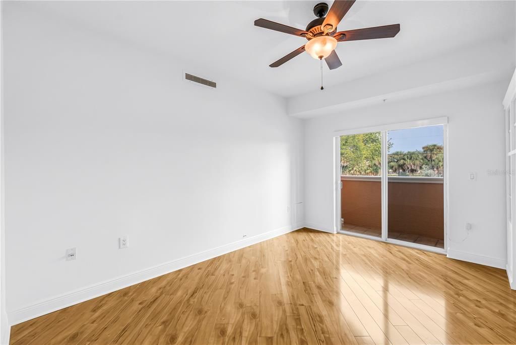 En Venta: $1,425,000 (3 camas, 3 baños, 2351 Pies cuadrados)