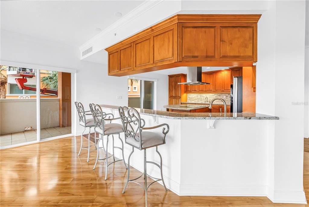En Venta: $1,425,000 (3 camas, 3 baños, 2351 Pies cuadrados)