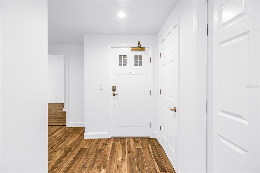 En Venta: $1,425,000 (3 camas, 3 baños, 2351 Pies cuadrados)
