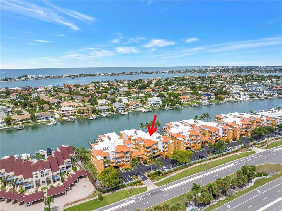 En Venta: $1,425,000 (3 camas, 3 baños, 2351 Pies cuadrados)