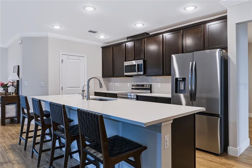 En Venta: $374,900 (3 camas, 2 baños, 2064 Pies cuadrados)