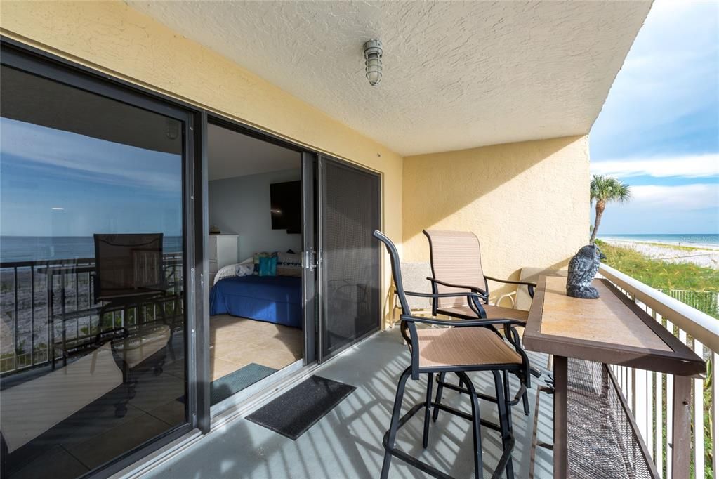 En Venta: $549,000 (1 camas, 1 baños, 895 Pies cuadrados)