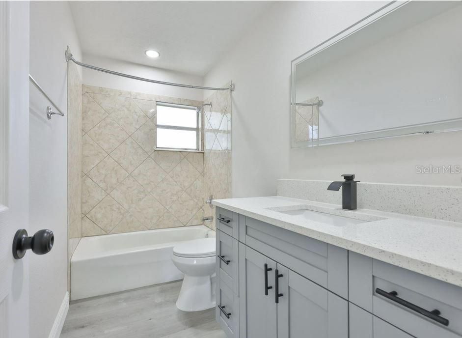 For Rent: $2,300 (4 beds, 2 baths, 1558 Square Feet)