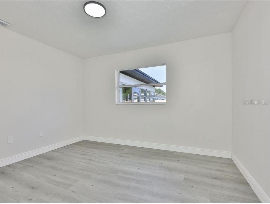 For Rent: $2,300 (4 beds, 2 baths, 1558 Square Feet)