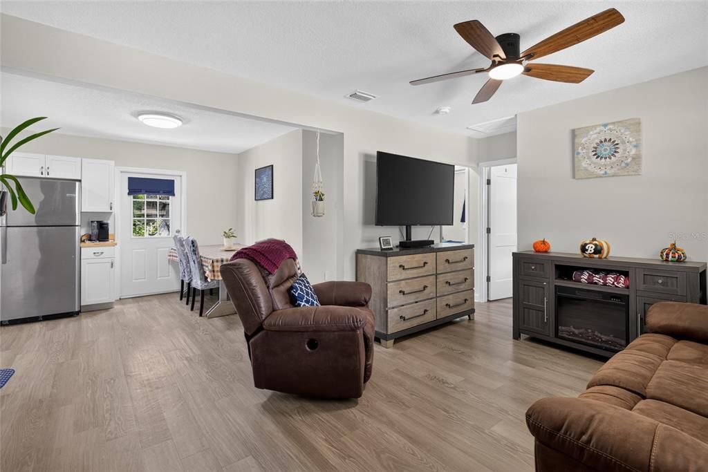 En Venta: $199,999 (2 camas, 1 baños, 720 Pies cuadrados)