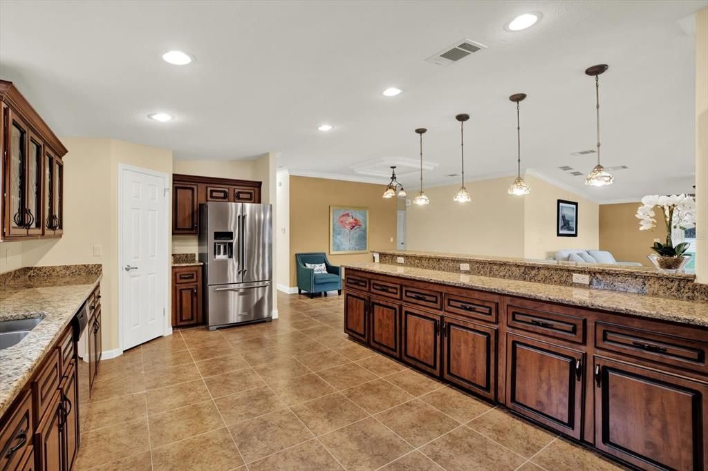 For Sale: $475,000 (3 beds, 2 baths, 1920 Square Feet)