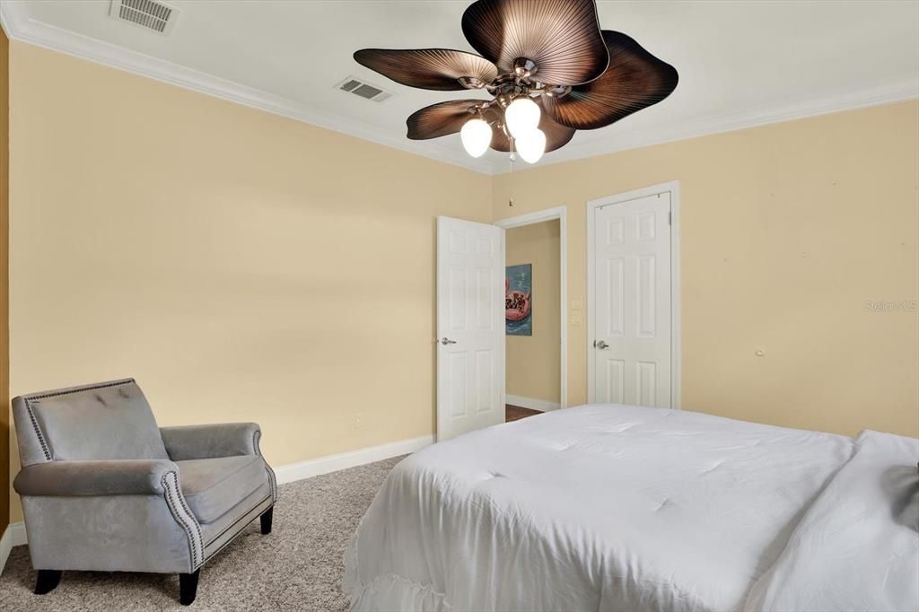 For Sale: $475,000 (3 beds, 2 baths, 1920 Square Feet)