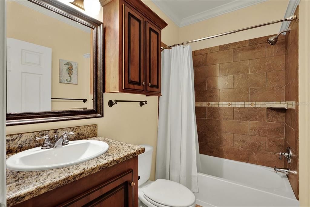 For Sale: $475,000 (3 beds, 2 baths, 1920 Square Feet)