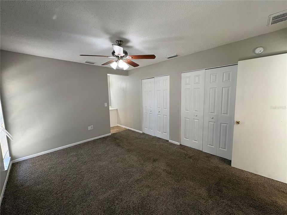 For Sale: $249,900 (3 beds, 2 baths, 1370 Square Feet)