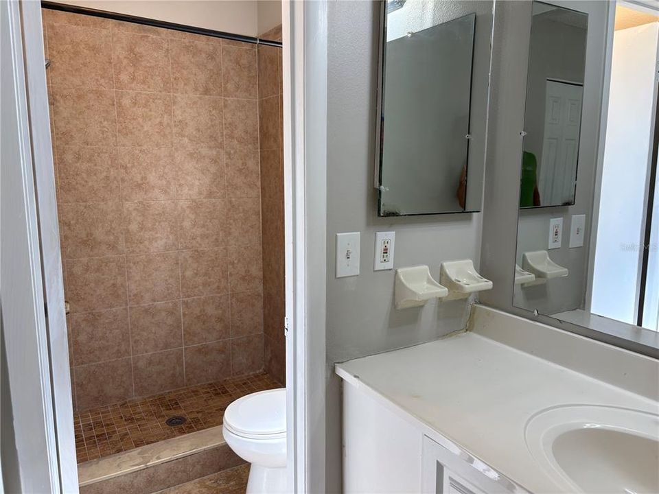 For Sale: $249,900 (3 beds, 2 baths, 1370 Square Feet)