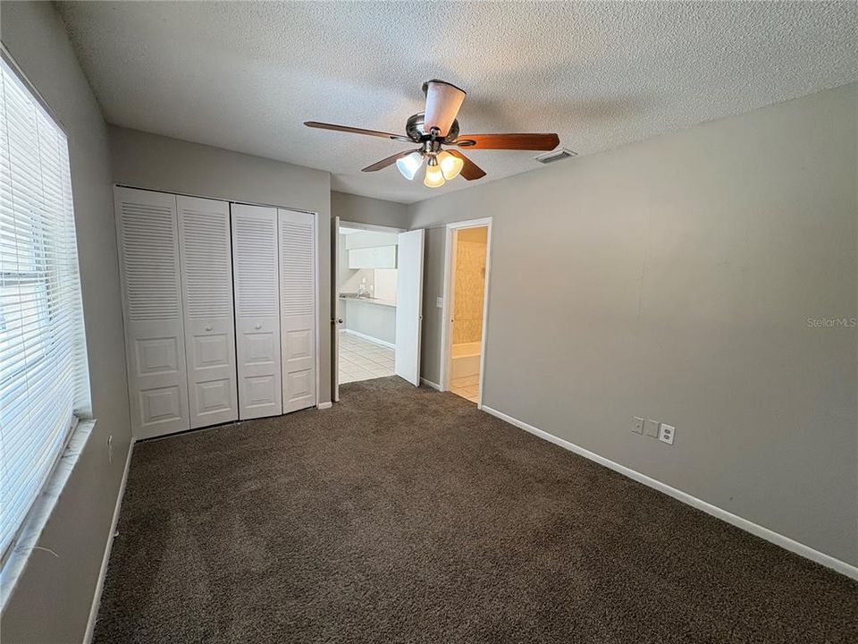 For Sale: $249,900 (3 beds, 2 baths, 1370 Square Feet)