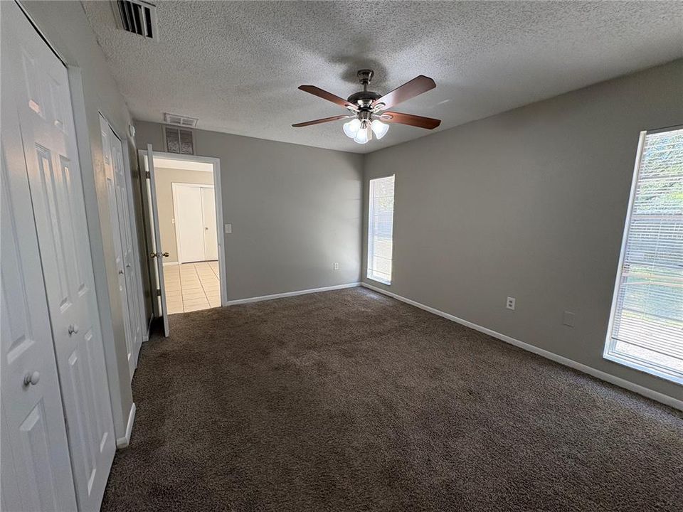 For Sale: $249,900 (3 beds, 2 baths, 1370 Square Feet)