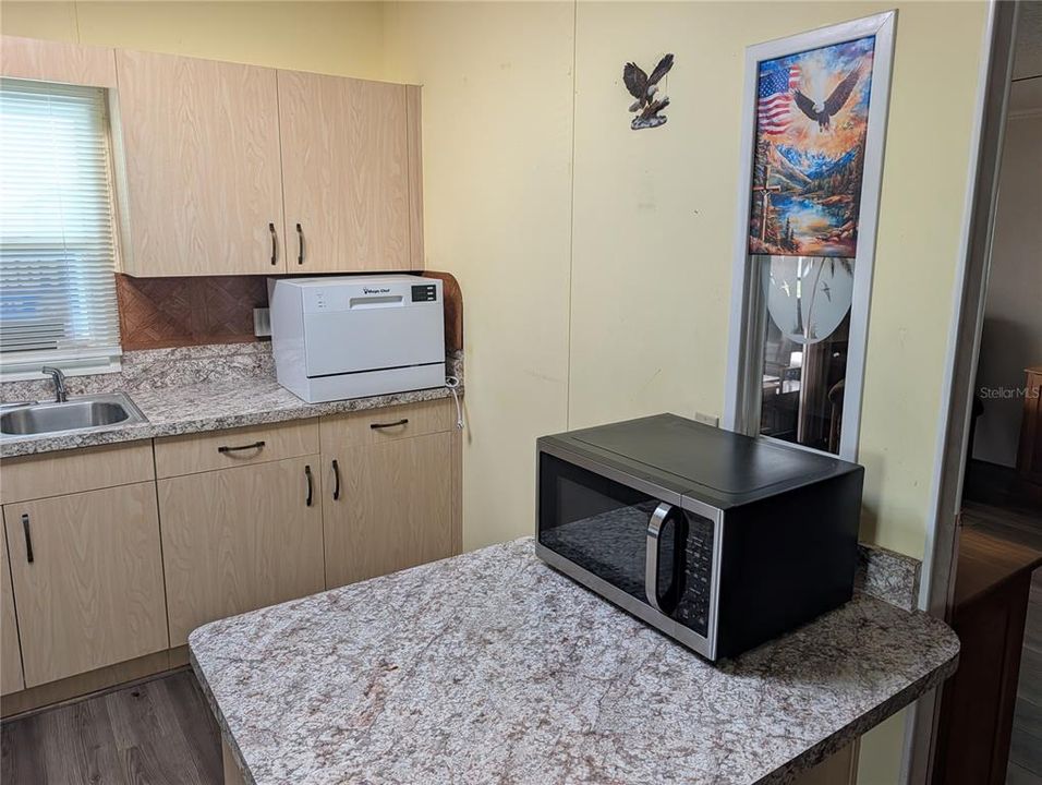 В аренду: $1,700 (2 спален, 2 ванн, 816 Квадратных фут)