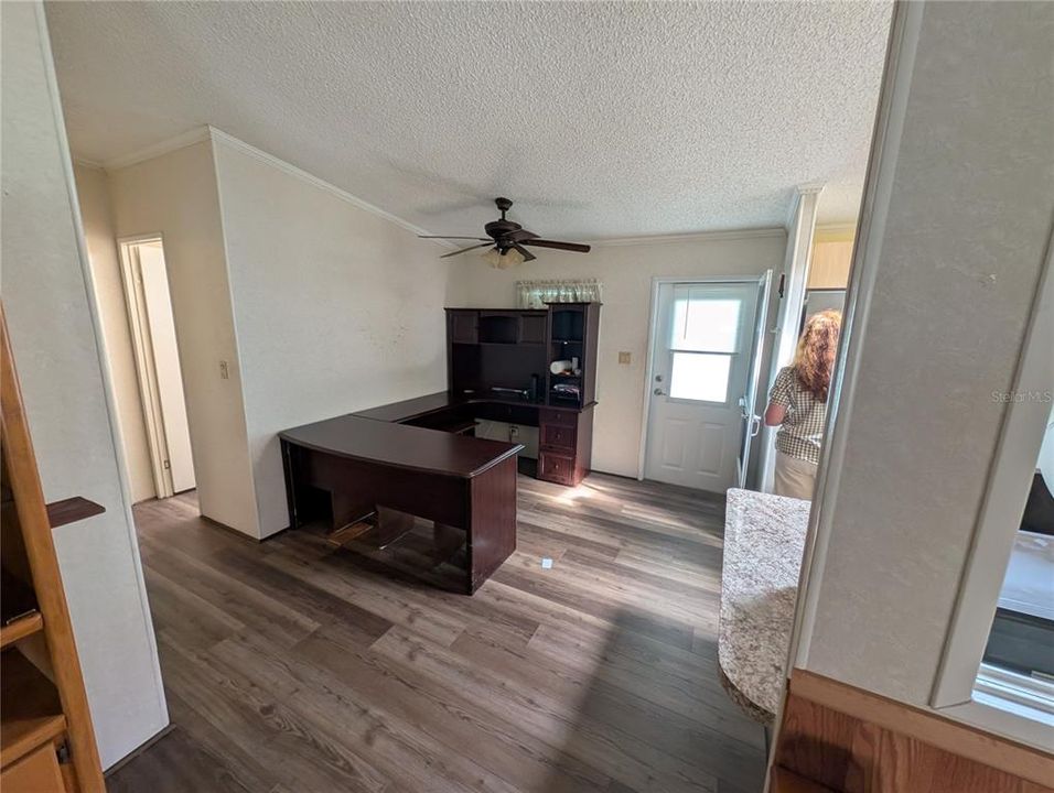 В аренду: $1,700 (2 спален, 2 ванн, 816 Квадратных фут)